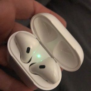 AirPods